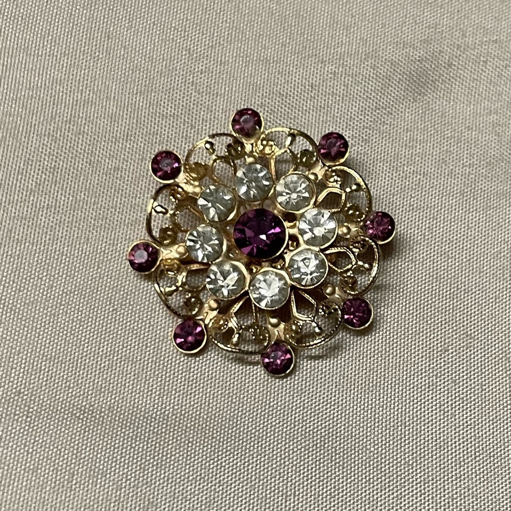 Beautiful Vintage Rhinestone Brooch
